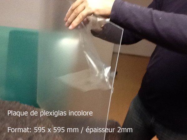 Plaque de plexiglass incolore. Format 595 x 595 mm ép 2mm pour faux plafonds  60 x 60 cm.